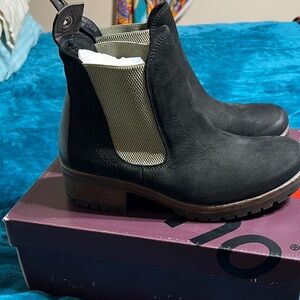 NWB! Bueno Florida Chelsea boot black/olive size 41